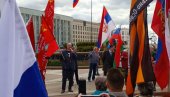 SRPSKA ZASTAVA VIJORI SE U CENTRU MINSKA: U Belorusiji održan miting podrške Rusiji (FOTO/VIDEO)