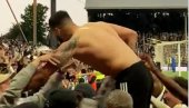 HIT! Mitrović ludovao sa navijačima, Srbin poručio - Ovo je sezona iz snova (VIDEO)