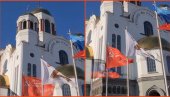 CRKVA U JEKATERINBURGU MIRI SOVJETSKU I CARSKU RUSIJU:  Na mestu gde su ubijeni Romanovi vijori se zastava sa amblemom Z (VIDEO)