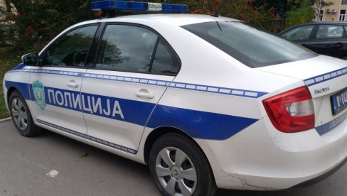 IZ AUTOMOBILA UKRALI RANAC SA 10 HILJADA DINARA: Zrenjaninska policija uhapsila dvojicu muškaraca