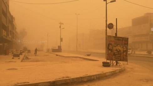 НЕСТВАРНЕ СЦЕНЕ: Пешчана олуја направила хаос у Ираку, стотине људи у болницама (ФОТО)