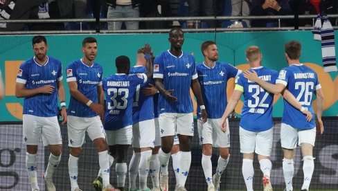 BITKA ZA VRH TABELE: Paderborn i Darmštad prete HSV-u