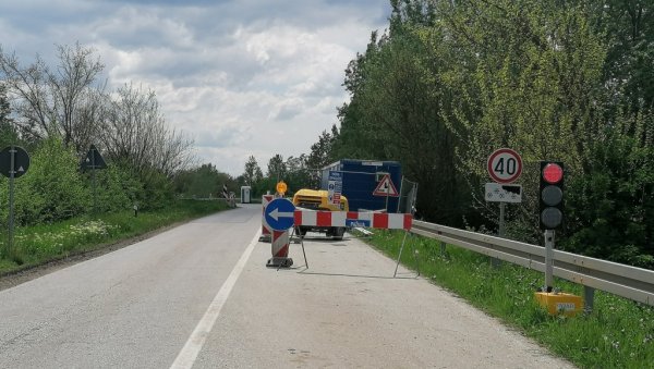 РЕХАБИЛИТАЦИЈА КОЛОВОЗА КОД ХОРГОША: Измене у саобраћају због радова на путевима широм Србије