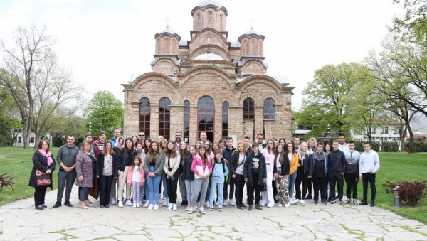 ДРУГАРСТВО НА ТЕМЕЉИМА СРЦА: Ђаци три новосадске осмолетке мајске празнике провели на Косову и Метохији