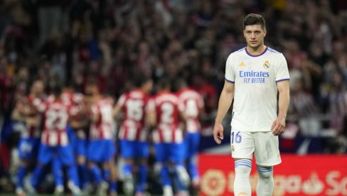 НЕМА МИЛОСТИ ЗА СРБИНА: Лука Јовић уопште није требало да игра за Реал против Атлетика, али га је тренер натерао