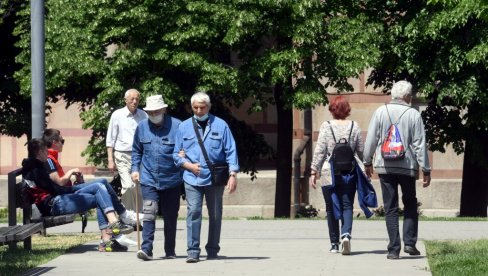 ПЕНЗИЈЕ ЋЕ РАСТИ КАО ПЛАТЕ: Најстарији грађани у наредном периоду могу да очекују већа примања
