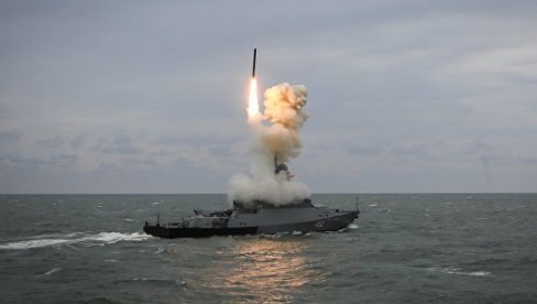 КИЈЕВ СЕЈЕ ПАНИКУ: Русија опрема калибре нуклеарним бојевим главама