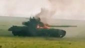 BRITANSKI NLAW PROTIV RUSKOG T-72: Ukrajinci su pogodili tenk koji je nastavio da se kreće (VIDEO)