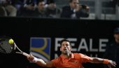 SRBIN GRABI KA ISTORIJI! Novak Đoković u polufinalu rimskog mastersa, publika u sjajnom meču zviždala - sudiji!
