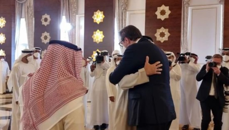 VUČIĆ STIGAO DA ODA POŠTU PREMINULOM VLADARU UAE: "Ponosan na iskreno prijateljstvo koje imamo sa šeikom Mohamed bin Zajed Al Nahjanom"