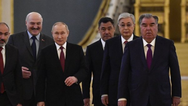 ЗАУСТАВИТЕ СЕ ДОК НЕ БУДЕ КАСНО: Лукашенко послао поруку Украјини ако жели да избегне нуклеарни рат