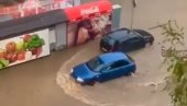 NEVREME U PRIBOJU: Potopljene saobraćajnice