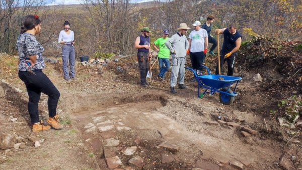 СРЕДЊОВЕКОВНИ ГРАД ПЕТРУС: Локалитет ће у Параћину представити вечерас археолог Филип Стефановић