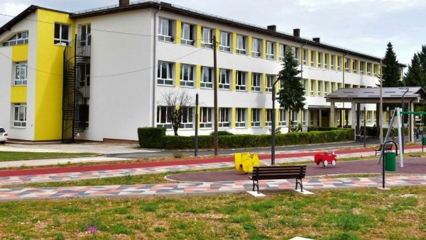 ВИШЕ ЂАКА ПРВАКА: На подручју Источног Сарајева у први разред ове године пријављено 590 ученика