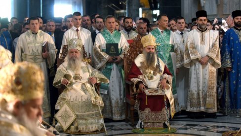 ЛИТУРГИЈА У САБОРНОМ ХРАМУ У СКОПЉУ: Патријарх Порфирије у канонској посети Охридској Архиепископији