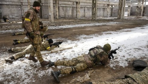 РАТ У УКРАЈИНИ: Руси пронашли осакаћена тела страних плаћеника (ФОТО/ВИДЕО)