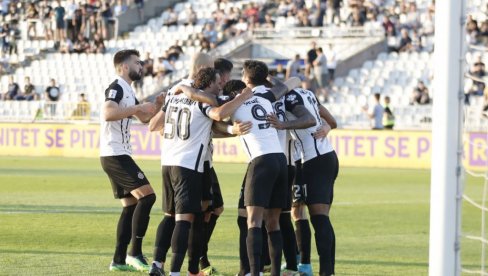 SA 98 BI SVUDA BILI PRVI: Fudbalerima Partizana ni rekordan broj bodova u sezoni nije bio dovoljan za osvajanje titule