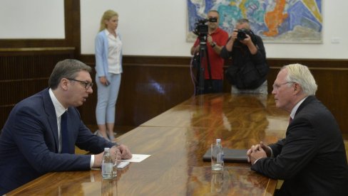 VAŽAN SASTANAK: Predsednik Srbije danas sa američkim ambasadorom Kristoferom Hilom