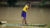 STRAVIČNE POPLAVE ODNELE ŽIVOTE: Najmanje 18 osoba poginulo, milioni ostali bez domova u Indiji i Bangladešu