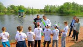 OSNOVCI UČILI DA PECAJU: U parku prirode „Jegrička“ u Temerinu organizovan program za najmlađe