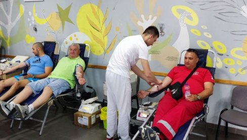 NOVA AKCIJA CRVENOG KRSTA U SOMBORU: Humani ljudi dali 39 jedinica krvi