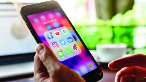 SMANJITE RIZIK OD BOLESTI: Mobilni telefon je leglo bakterija, evo kako pravilno da ga očistite