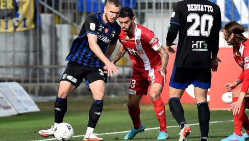 ШТА ЈЕ ТО ИРОНИЈА? Питајте Алберта Ђиралдина