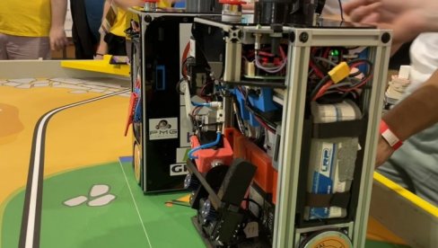 NOVOSAĐANI ODNELI POBEDU: Na evropskom prvenstvu u robotici u Francuskoj tim studenata Fakulteta tehničkih nauka osvojio prvo mesto