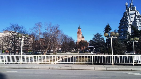 КОРОНА  ПРЕСЕК У ПАРАЋИНУ: Вирус јуче потврђен код 23 особе