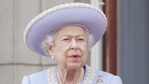 24 САТА ПРЕ: Шта се дешавало са краљицом Елизабетом пре него што је откривено да јој је лоше