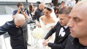 ПЕВАЧИЦА НЕ МОЖЕ НА МЕДЕНИ МЕСЕЦ: Откривено због чега Катарина Грујић и фудбалер нису отишли на свадбено путовање