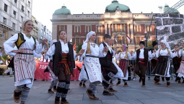 ПРОМОЦИЈА СРБИЈЕ УЗ МУЗИКУ И ИГРУ: Туристички фестивал данас и сутра на Тргу републике