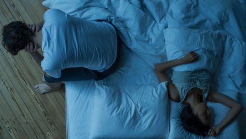 NISTE SIGURNI DA LI HRČETE? Ovih 5 neobičnih znakova mogu da ukažu da imate problem tokom spavanja