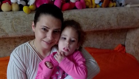 МАЈКА ХРАБРОСТ НЕ ОДУСТАЈЕ - ЈОВАНА ДА ЖИВИ И ЗОВЕ МАМУ: Професорка Марија Антонијевић три године бије велику битку за живот кћери