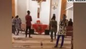 BILANS KRVAVOG NAPADA U NIGERIJI: Rafalima po vernicima u katoličkoj crkvi, najmanje poginulo (VIDEO)