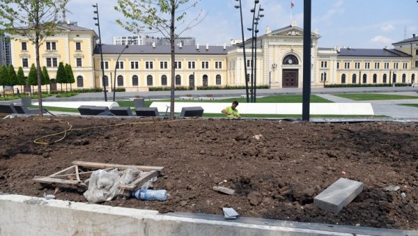 САВСКИ ТРГ У ФИНИШУ: Простор око споменика Стефану Немањи биће завршен за десетак дана (ФОТО)