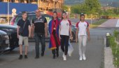 DOBOJ NATALIJU DOČEKAO UZ OVACIJE: Šampionka Balkana u karateu okićena zlatom se vratila u rodni grad