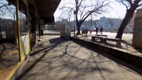 UMRO DOK JE SEDEO NA KLUPI: Iznenadna smrt na javnom mestu u Leskovcu