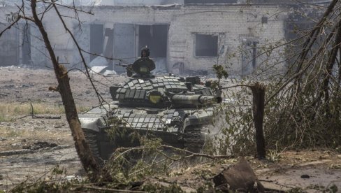 (MAPA) IZVEŠTAJ SA FRONTA: Krvave borbe u Donbasu, ukrajinske snage istakle bele zastave u Zolotoju, očekuje se predaja i u Severodonjecku