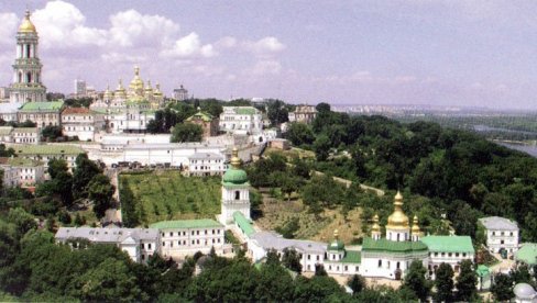 PUTOPIS KROZ HILJADU CRKAVA: Kapitalno delo episkopa Antonija o hramovima SPC u Moskvi