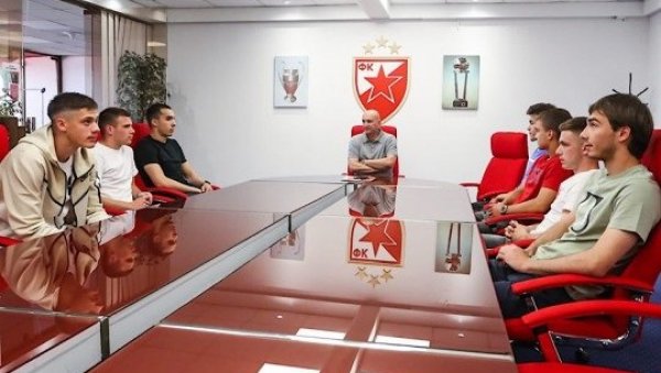 ГУЖВА НА МАРАКАНИ: Мркела окупио Звездине бисере који су са Србијом изборили пласман на ЕП
