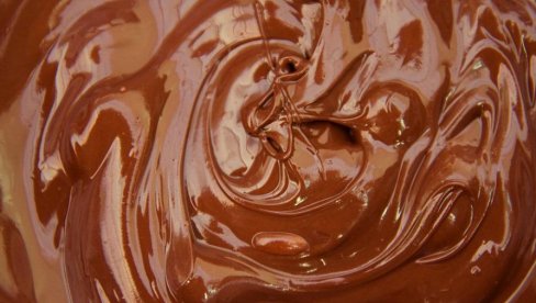 НЕМАЧКИ ПОТРОШАЧИ ОДЛУЧИЛИ: Милка чоколада проглашена за превару године