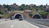 OD JUNA VOZILA NA OBILAZNICI DO BUBANJ POTOKA: Minisar Vesić o radovima na važnoj saobraćajnici