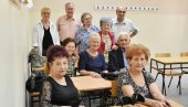 U SKAMIJAMA KAO NEKAD: Učenici novosadske Ekonomske škole okupili se posle šest decenija od mature