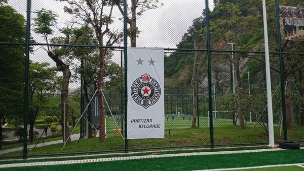 ПАРТИЗАН СА ЈУГА КИНЕ: Импозантни фудбалски комплекс из Шенжена носи име српског тима (ФОТО)