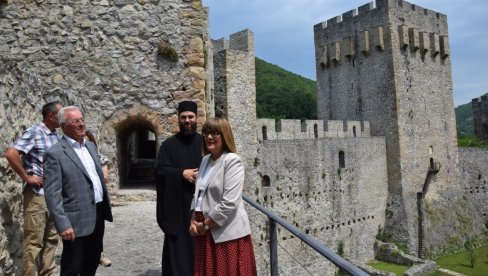 OBNOVA KULTURNOG NASLEĐA PRIORITET: Maja Gojković posetila manastir Manasiju u Despotovcu