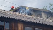 SA PLAMENOM SE BORILO SEDAM VATROGASCA: Požar u Užicu, gusti dim prekrio naselje (VIDEO)