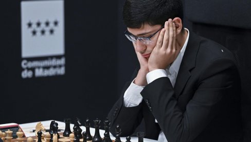 KARLSEN (NE) BRANI TITULU:  Norvežanin pristaje da igra samo ako Turnir kandidata osvoji ovaj šahista koji ne voli Ruse (FOTO)