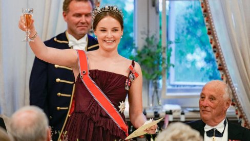 KRALJEVSKI SPEKTAKL: Punoletstvo princeze na norveški način - događaj godine u Evropi (VIDEO)