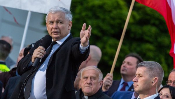 ТРАЖЕ РАТНЕ РЕПАРАЦИЈЕ ОД РУСИЈЕ: Шеф пољске владајуће странке Јарослав Качињски сматра да је то нереално очекивати